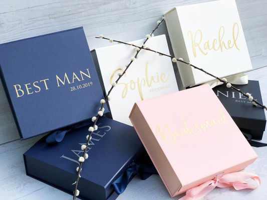 Custom Logo Printed White Magnetic Foldable Groomsmen Bridal Bridesmaid Proposal Gift Packaging Box With Ribbon